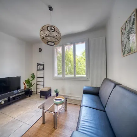 Apartment Le Theatre Du Cours *
