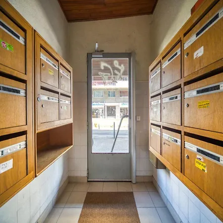 Le Theatre Du Cours Apartment *